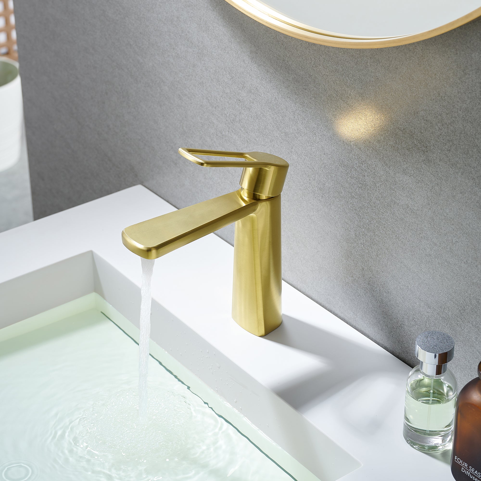 Paula Single Hole Single-Handle Bathroom Faucet