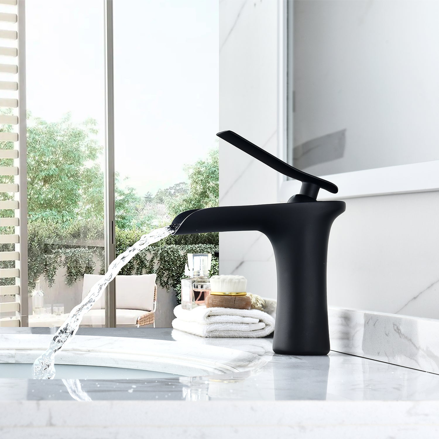 Mayen Single Hole Single-Handle Waterfall Bathroom Faucet